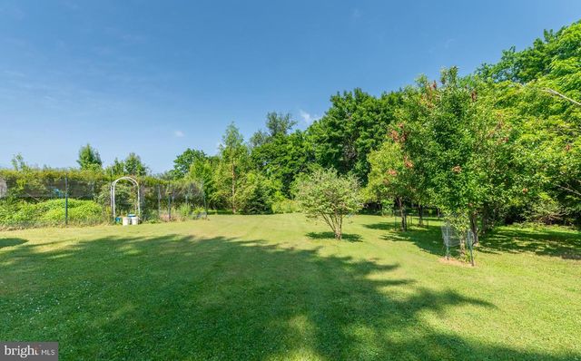 10 SUNSET LN, Phoenixville, PA 19460