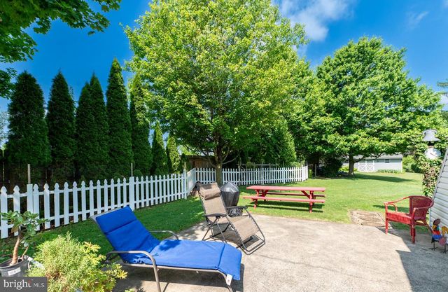 10 SUNSET LN, Phoenixville, PA 19460