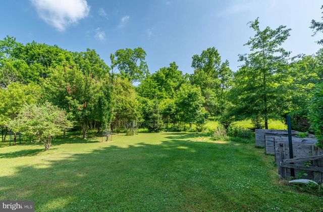 10 SUNSET LN, Phoenixville, PA 19460