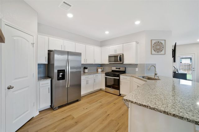141 Medinah LN, San Marcos, TX 78666