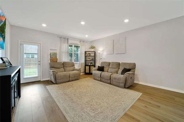 141 Medinah LN, San Marcos, TX 78666