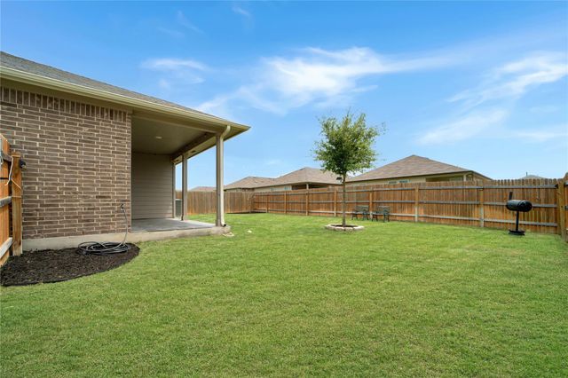 141 Medinah LN, San Marcos, TX 78666