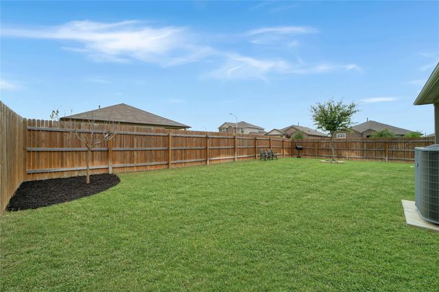 141 Medinah LN, San Marcos, TX 78666