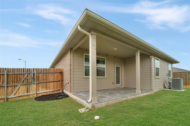 141 Medinah LN, San Marcos, TX 78666