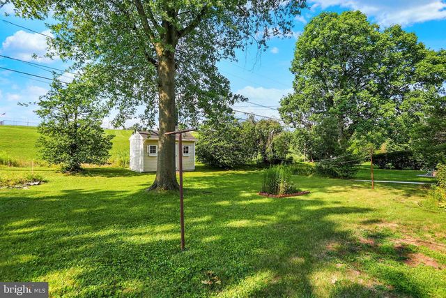 4613 SOUTH RD, Harrisburg, PA 17109