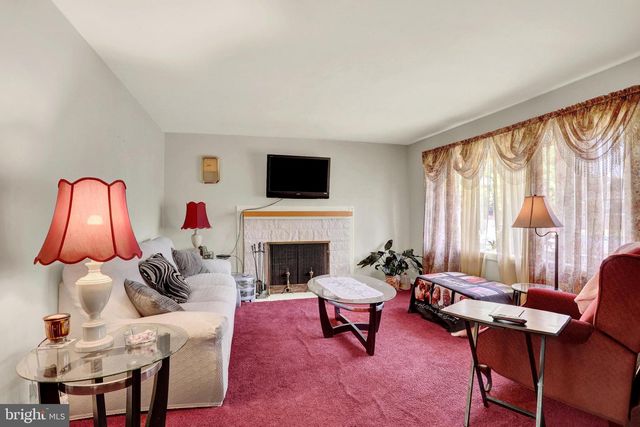 4613 SOUTH RD, Harrisburg, PA 17109