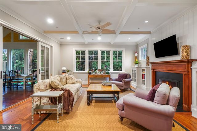 4004 UNDERWOOD ST, Chevy Chase, MD 20815