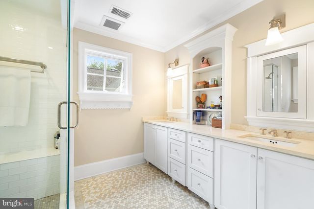 4004 UNDERWOOD ST, Chevy Chase, MD 20815