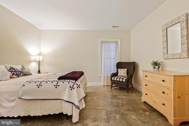 4004 UNDERWOOD ST, Chevy Chase, MD 20815