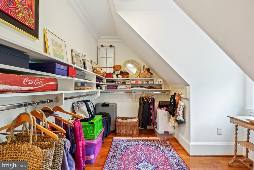 Image 29 of property listing at 4004 UNDERWOOD ST, Chevy Chase, MD 20815