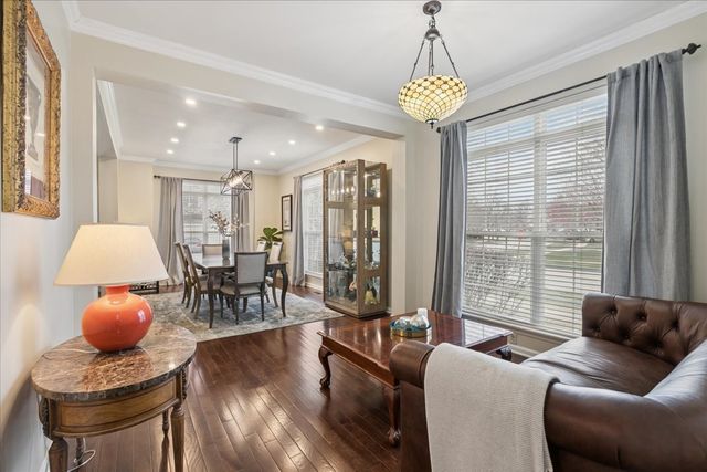 12790 W Sanctuary Lane, Lake Bluff, IL 60044