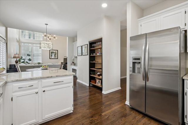 12790 W Sanctuary Lane, Lake Bluff, IL 60044