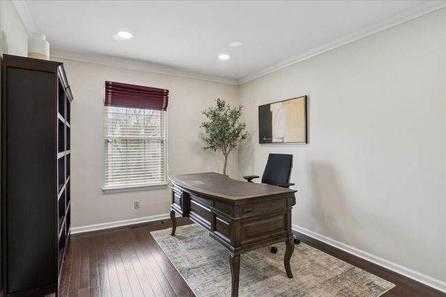 12790 W Sanctuary Lane, Lake Bluff, IL 60044