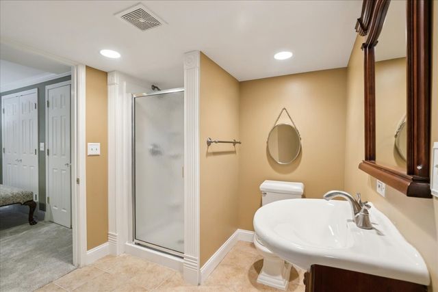 12790 W Sanctuary Lane, Lake Bluff, IL 60044