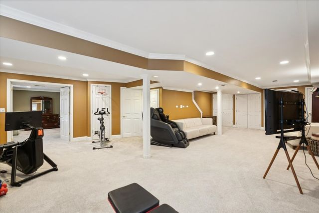 12790 W Sanctuary Lane, Lake Bluff, IL 60044