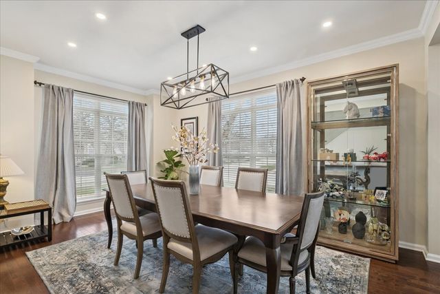 12790 W Sanctuary Lane, Lake Bluff, IL 60044