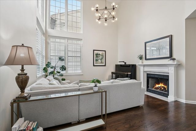 12790 W Sanctuary Lane, Lake Bluff, IL 60044