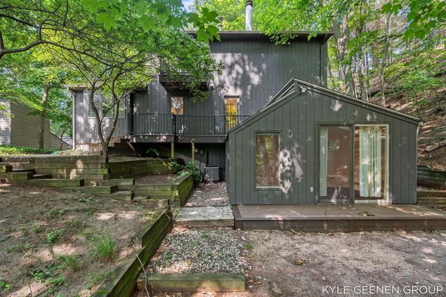 4719 Foxhill Lane, Macatawa, MI 49434