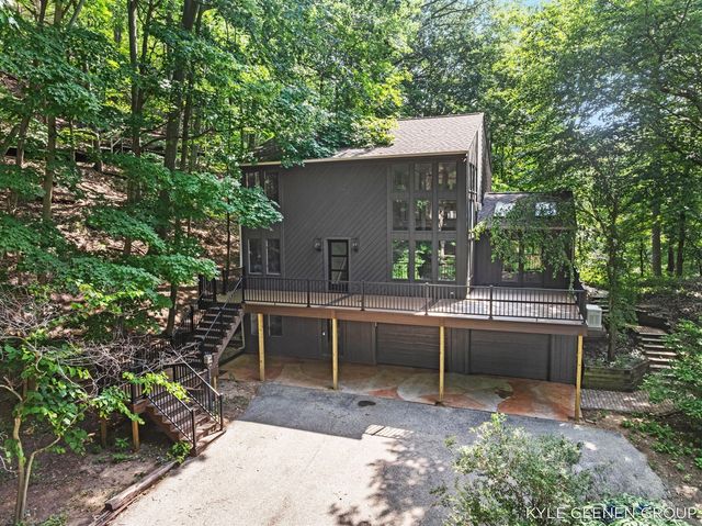 4719 Foxhill Lane, Macatawa, MI 49434