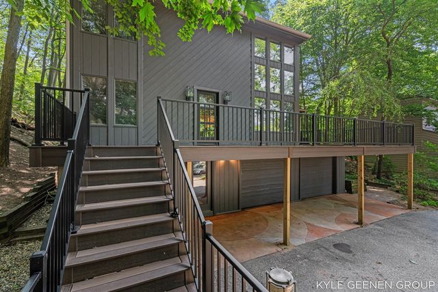 4719 Foxhill Lane, Macatawa, MI 49434
