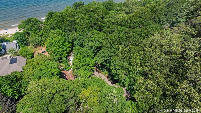 4719 Foxhill Lane, Macatawa, MI 49434
