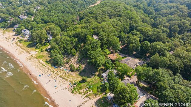 4719 Foxhill Lane, Macatawa, MI 49434