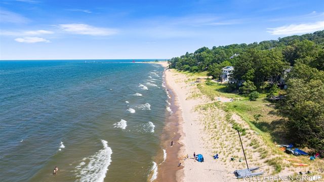 4719 Foxhill Lane, Macatawa, MI 49434