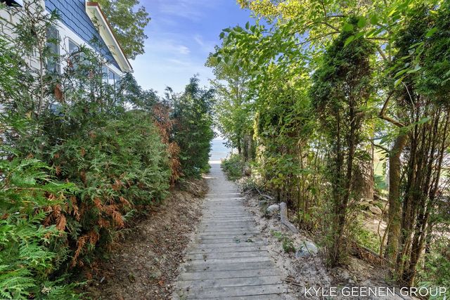 4719 Foxhill Lane, Macatawa, MI 49434