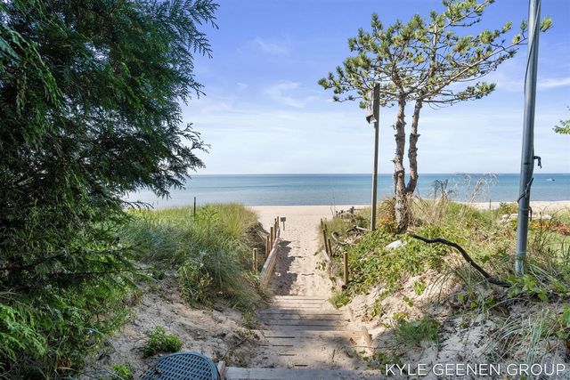 4719 Foxhill Lane, Macatawa, MI 49434
