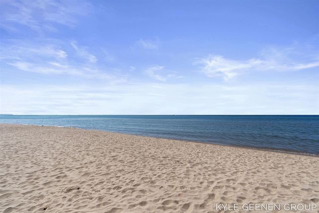 4719 Foxhill Lane, Macatawa, MI 49434