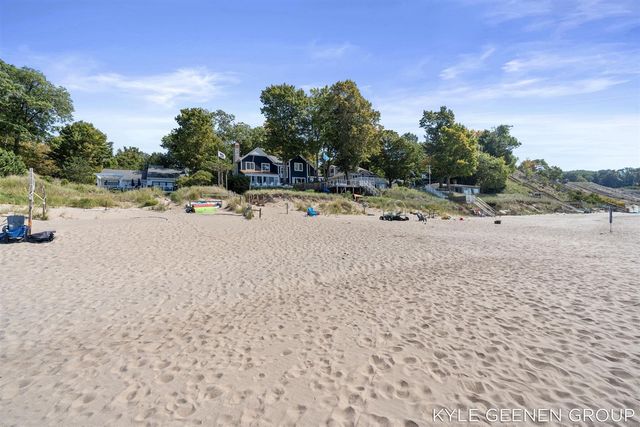 4719 Foxhill Lane, Macatawa, MI 49434