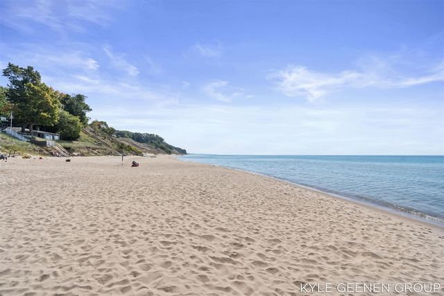 4719 Foxhill Lane, Macatawa, MI 49434