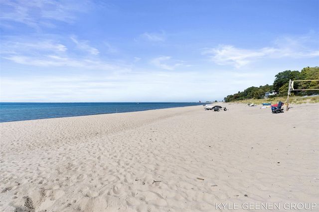 4719 Foxhill Lane, Macatawa, MI 49434
