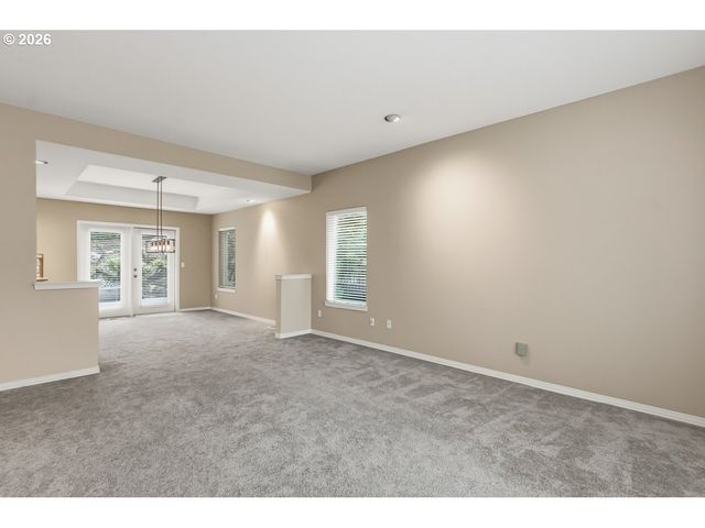 3052 CLUB HOUSE Ct, West Linn, OR 97068