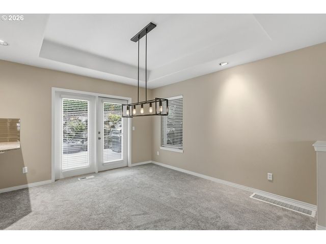 3052 CLUB HOUSE Ct, West Linn, OR 97068