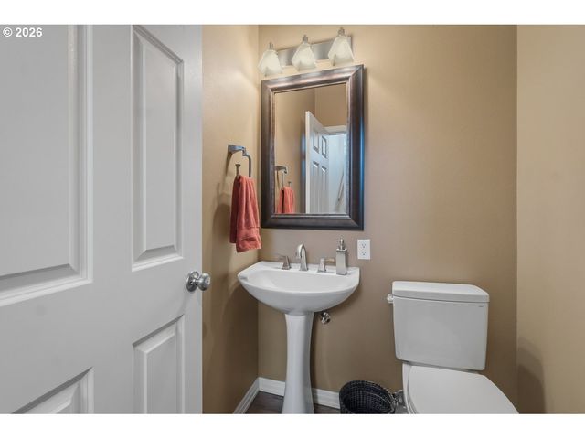 3052 CLUB HOUSE Ct, West Linn, OR 97068