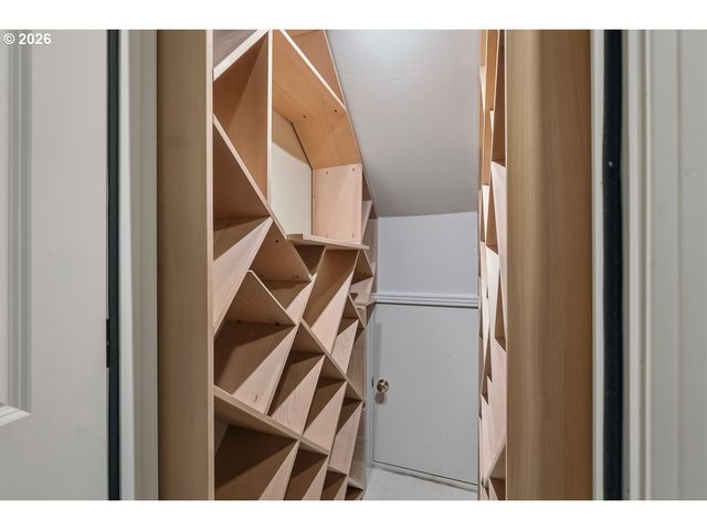 3052 CLUB HOUSE Ct, West Linn, OR 97068