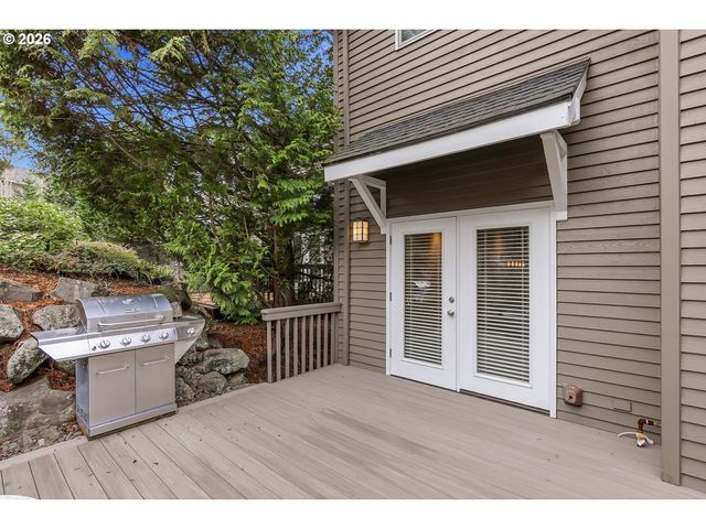 3052 CLUB HOUSE Ct, West Linn, OR 97068