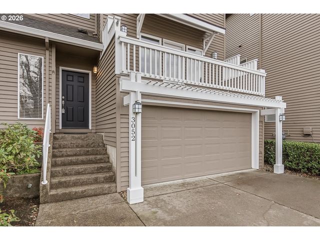 3052 CLUB HOUSE Ct, West Linn, OR 97068