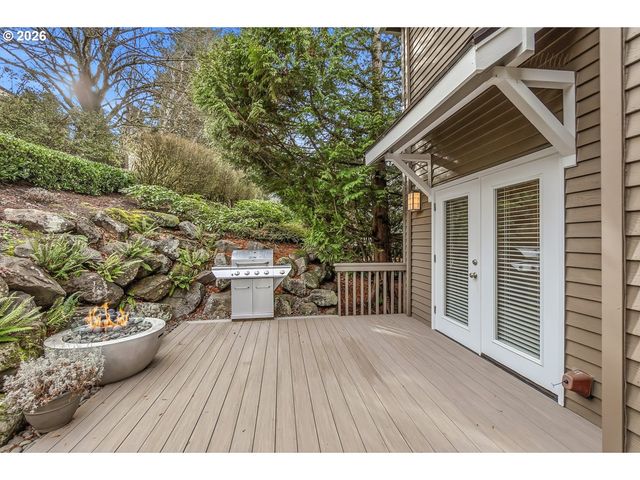 3052 CLUB HOUSE Ct, West Linn, OR 97068