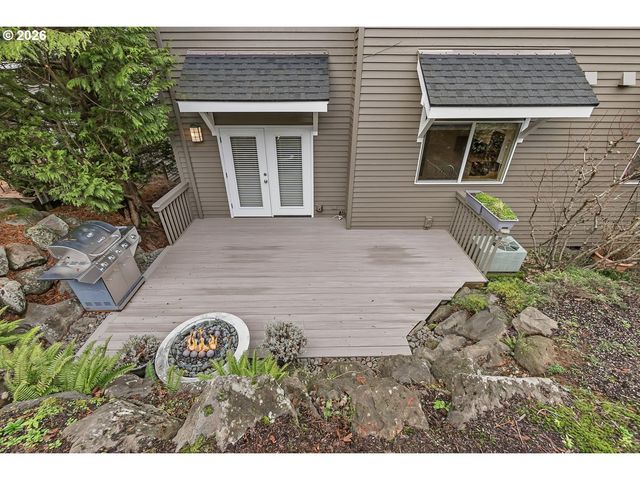 3052 CLUB HOUSE Ct, West Linn, OR 97068