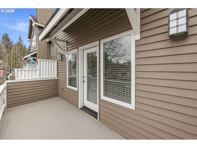 3052 CLUB HOUSE Ct, West Linn, OR 97068