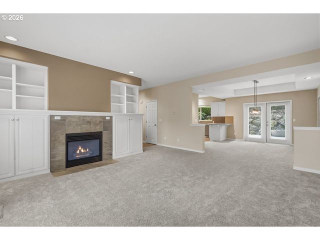 3052 CLUB HOUSE Ct, West Linn, OR 97068