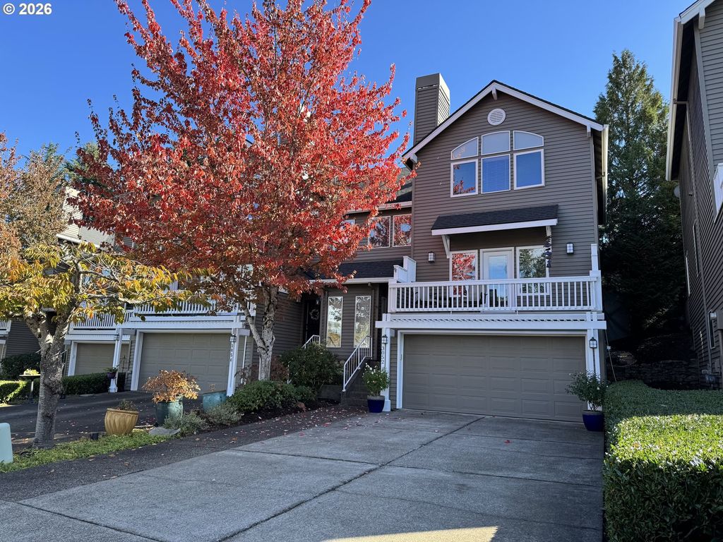 3052 CLUB HOUSE Ct, West Linn, OR 97068