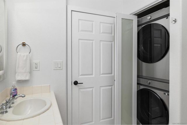 350 K St 614, San Diego, CA 92101