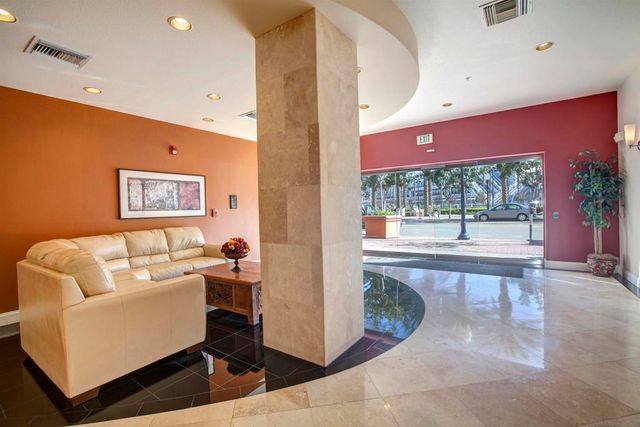 350 K St 614, San Diego, CA 92101