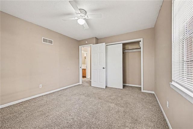 11610-11612 Ivanhoe Court, Independence, MO 64052