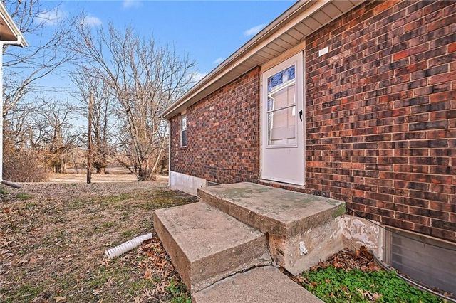 11610-11612 Ivanhoe Court, Independence, MO 64052