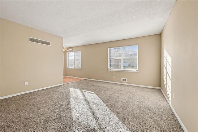 11610-11612 Ivanhoe Court, Independence, MO 64052