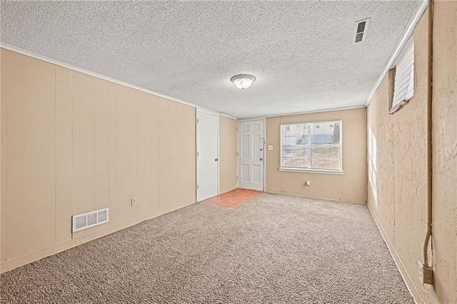 11610-11612 Ivanhoe Court, Independence, MO 64052